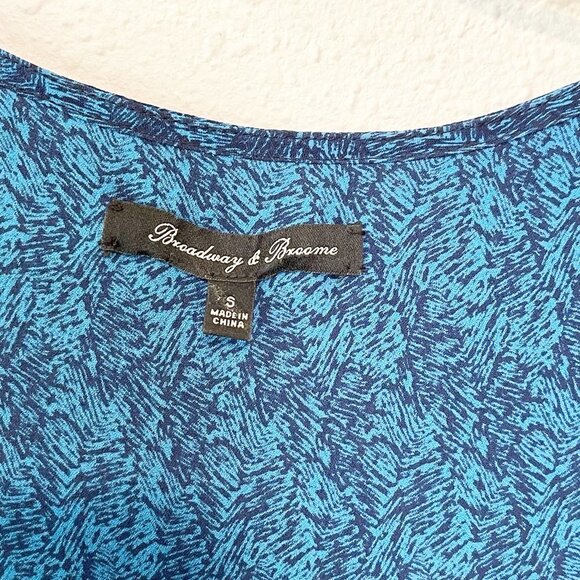 Broadway & Broome Blue Tie Waist Romper - Picture 5 of 8